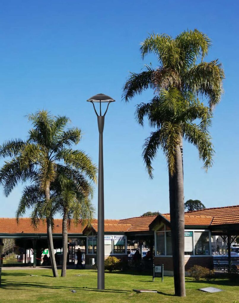 stalp iluminat din aluminiu